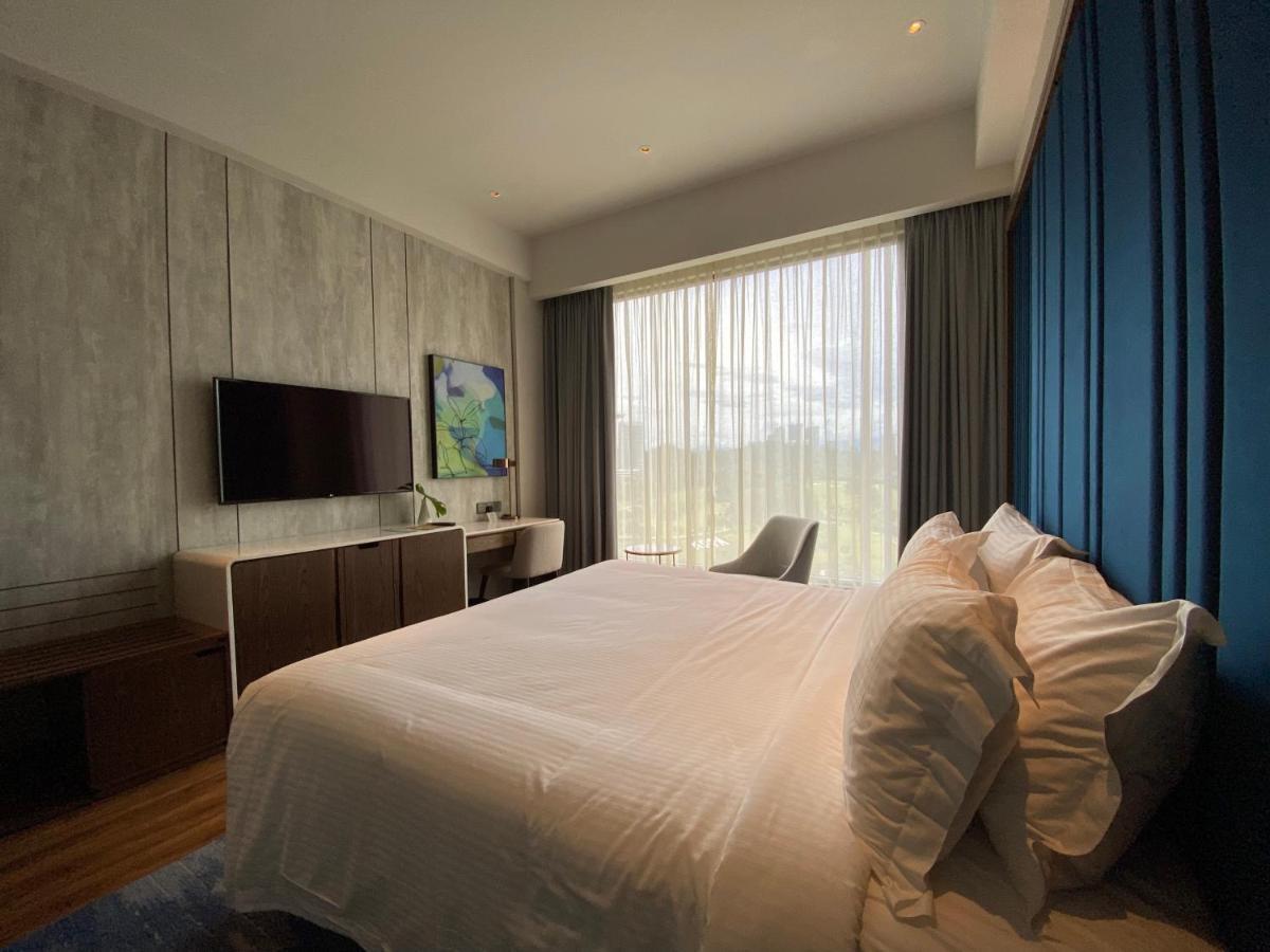 M Resort & Hotel Κουάλα Λουμπούρ Εξωτερικό φωτογραφία A bedroom at the hotel